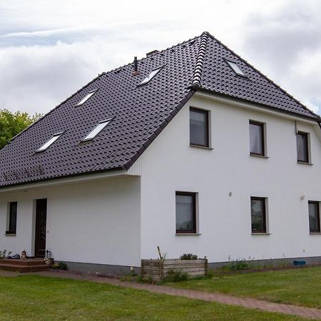 Urlaubs-Appartement Am Dorfrand Wieck Εξωτερικό φωτογραφία