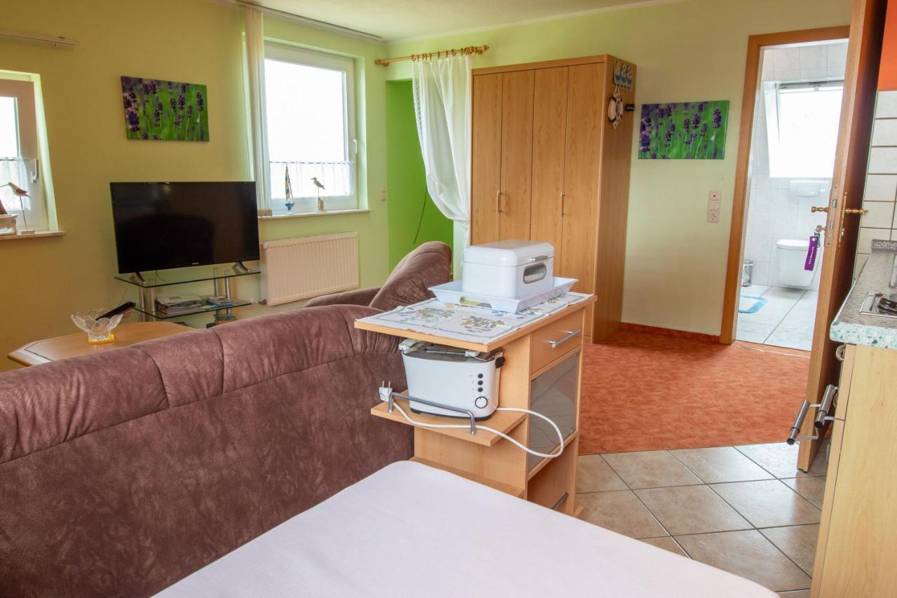 Urlaubs-Appartement Am Dorfrand Wieck Εξωτερικό φωτογραφία